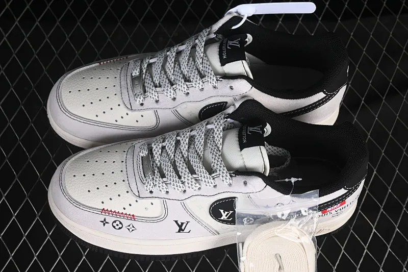 All categories Nk Air Force 1 Air Force series Nk Air Force 1 Low Air Force low-top Nike Air Force 1'07 Low LV joint black hook woven label Air Force 1 low-top casual sneakers CX5050-Y23